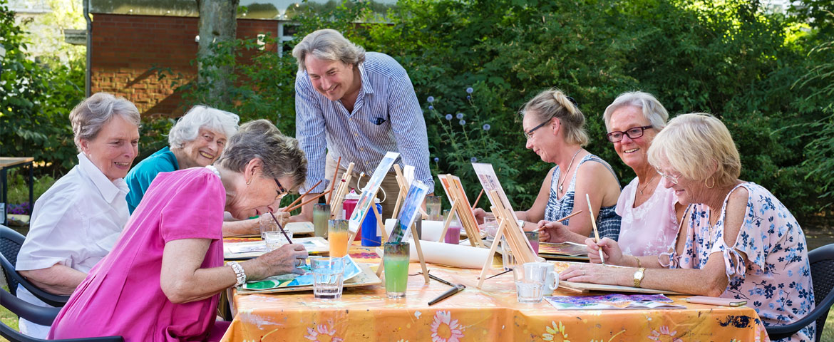 Qui règle la maison de retraite ?